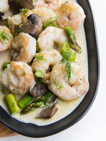 Creamy Shrimp with Asparagus and Mushrooms 4x3 1 (1 of 1)