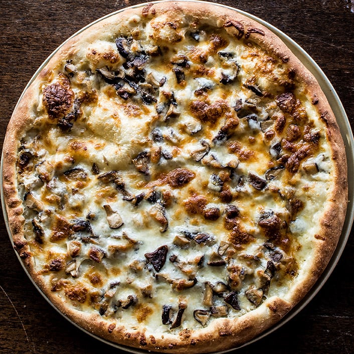 Wild Mushroom White Pizza 3 (1 of 1)